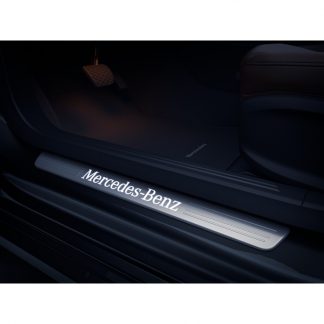 Mercedes-Benz, CLA C118, Einstiegsleiste, beleuchtet, vorne, 2-fach Mercedes-Benz, CLA C118, Einstiegsleiste, beleuchtet, vorne, 2-fach