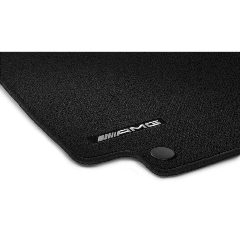AMG Fußmatten in Kurzschlingenoptik, Satz, 4-teilig, mit gesticktem AMG-Logo, E-Klasse 213 AMG Fußmatten in Kurzschlingenoptik, Satz, 4-teilig, mit gesticktem AMG-Logo, E-Klasse 213