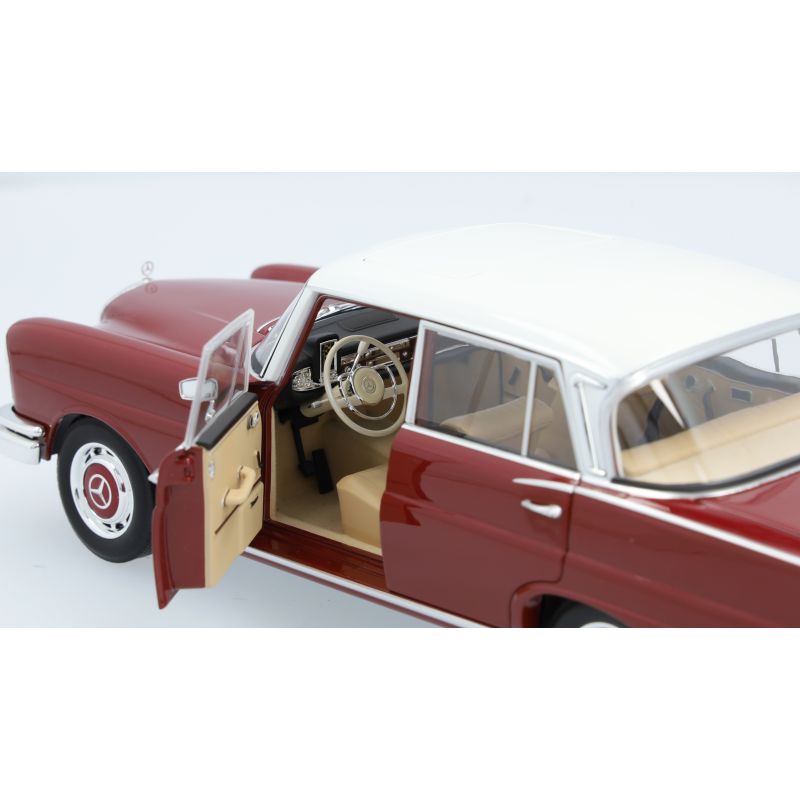 Mercedes-Benz Modellauto, 220 S W111 (1959-1965) Mercedes-Benz Modellauto, 220 S W111 (1959-1965)